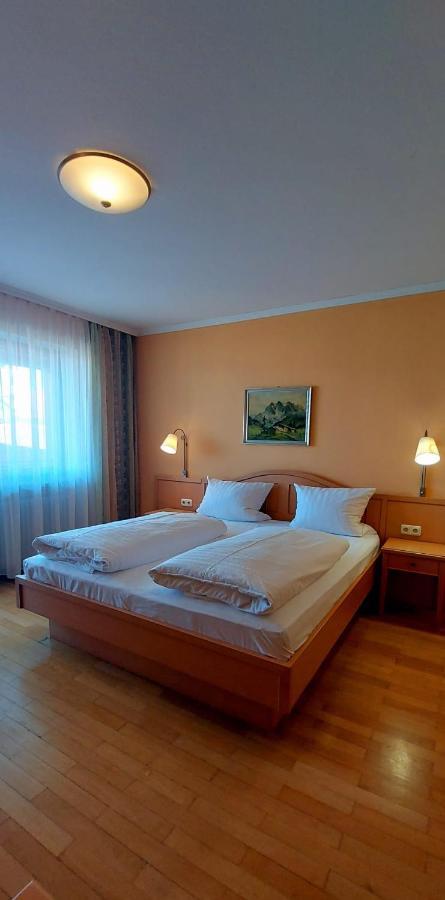 Hotel-Restaurant Kreuzhuber Neuburg am Inn Ngoại thất bức ảnh