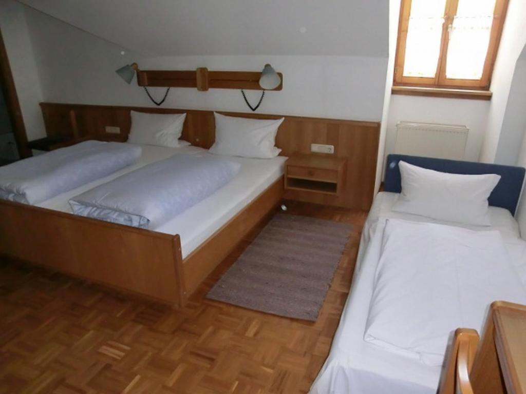 Hotel-Restaurant Kreuzhuber Neuburg am Inn Phòng bức ảnh